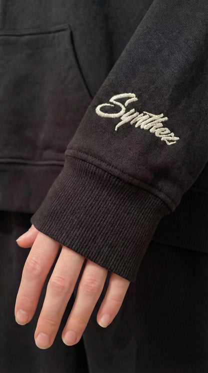 Tracksuit basic schwarz mit hochwertiger Synthez Stickerei